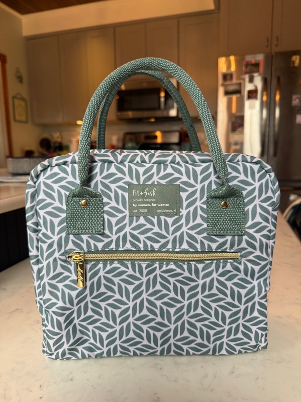 fit+fresh Green Leaf Pattern Insulated Lunch bag tote.
